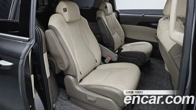 Kia Carnival дизель 9 мест Signature, миниатюра 17