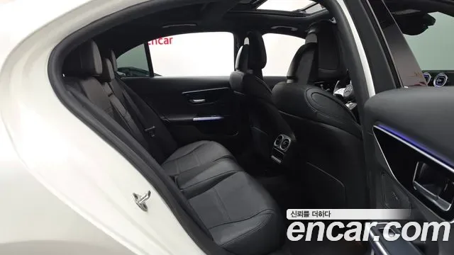 Mercedes-Benz C-Class C200 4MATIC, миниатюра 12