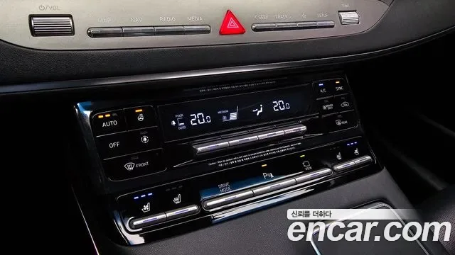 Hyundai Grandeur Premium, миниатюра 10