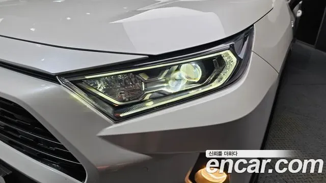 Toyota RAV4 2.5 2WD гибрид, миниатюра 8