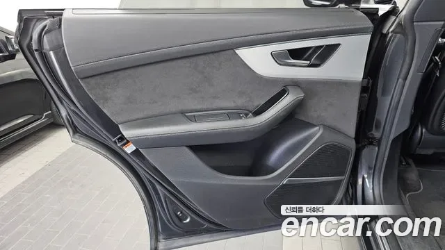 Audi Q8 50 TDI Premium, миниатюра 8