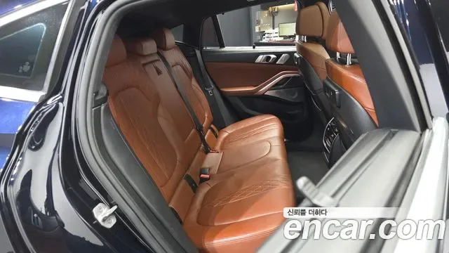 BMW X6 M50i, миниатюра 18