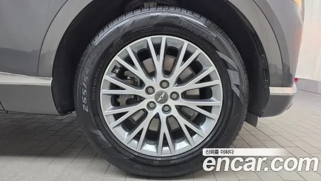 Genesis GV80 2.5T бензин AWD ( ), миниатюра 5