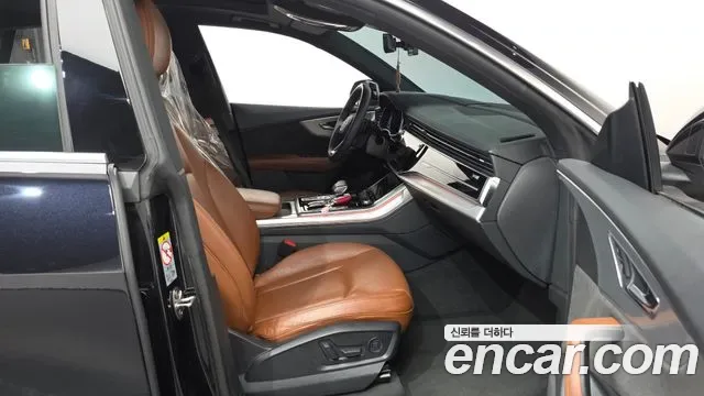 Audi Q8 45 TDI Premium, миниатюра 4