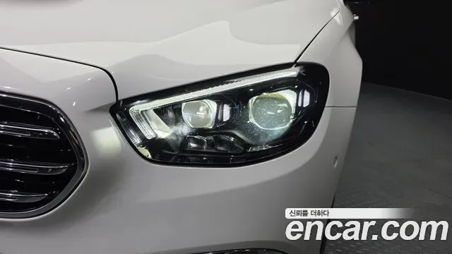 Mercedes-Benz E-Class E220d 4MATIC, миниатюра 15