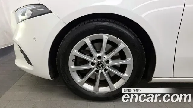Mercedes-Benz A-Class A220, миниатюра 2
