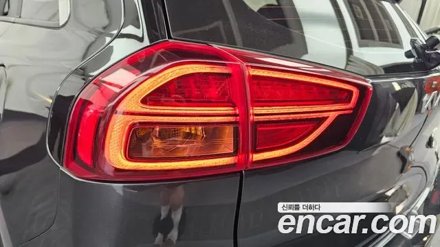 Kia Niro 1.6 HEV, миниатюра 9