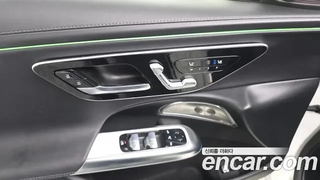 Mercedes-Benz E-Class E300 4MATIC, миниатюра 27