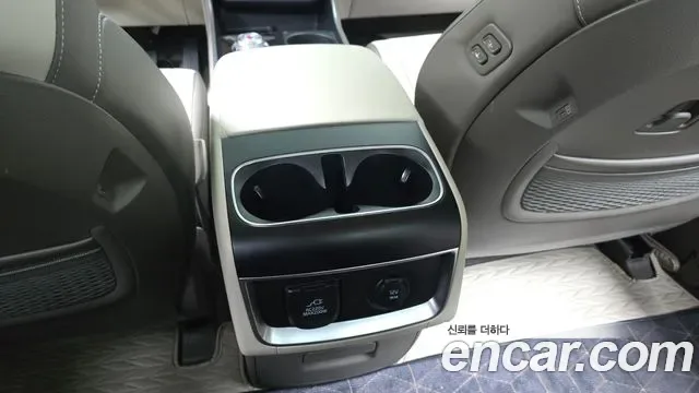 Kia Carnival HEV 9 мест Signature, миниатюра 13