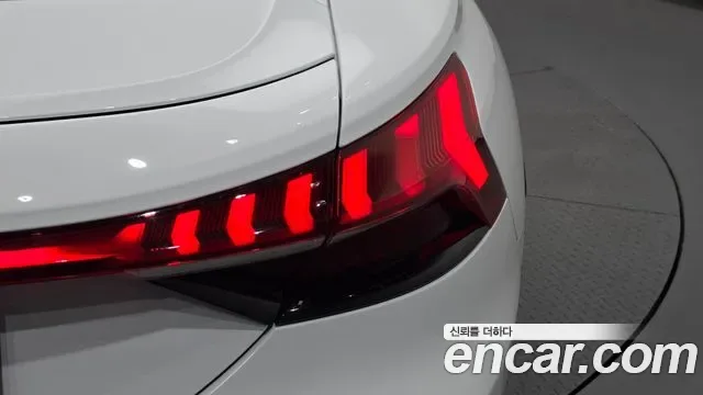 Audi e- GT Premium, миниатюра 25
