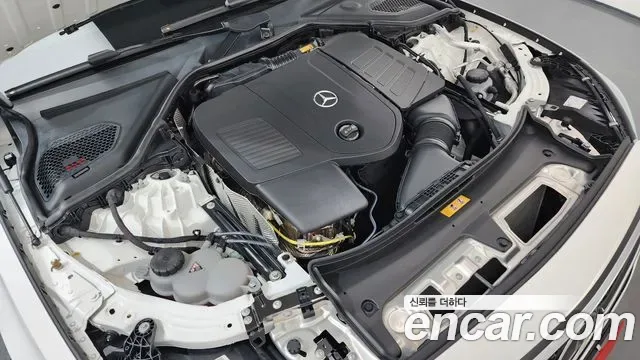 Mercedes-Benz E-Class E200 AMG Line, миниатюра 10