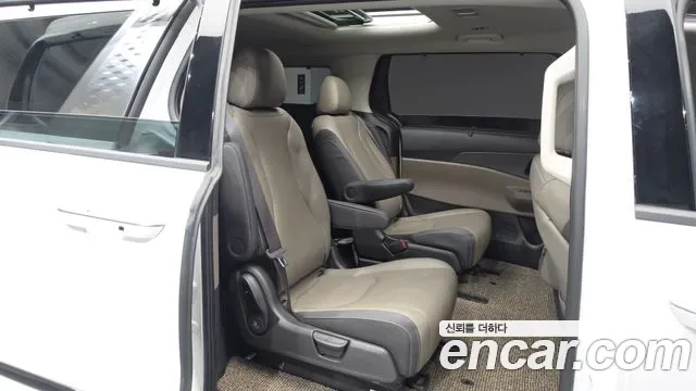 Kia Carnival HEV 7 мест, миниатюра 10