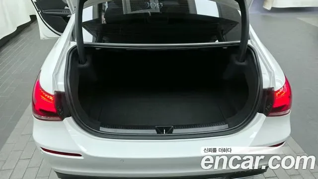 Mercedes-Benz A-Class A220, миниатюра 14