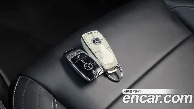 Mercedes-Benz E-Class E220d 4MATIC AMG Line, миниатюра 9