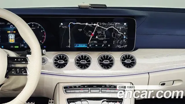 Mercedes-Benz E-Class E450 4MATIC, миниатюра 12
