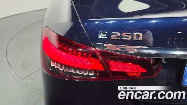 Mercedes-Benz E-Class E250, миниатюра 17