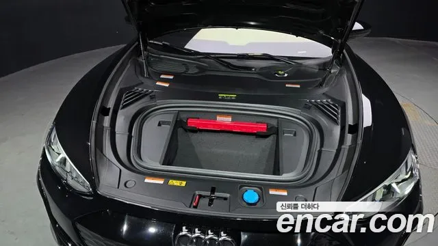 Audi e- GT Premium, миниатюра 5