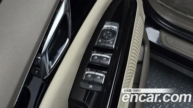 Kia Carnival дизель 9 мест, миниатюра 8