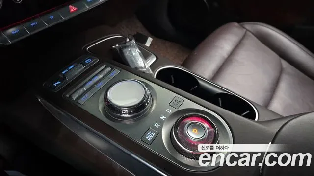 Genesis GV70 2.2 дизель 2WD ( ), миниатюра 4