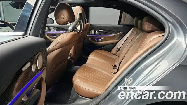 Mercedes-Benz E-Class E450 4MATIC, миниатюра 15
