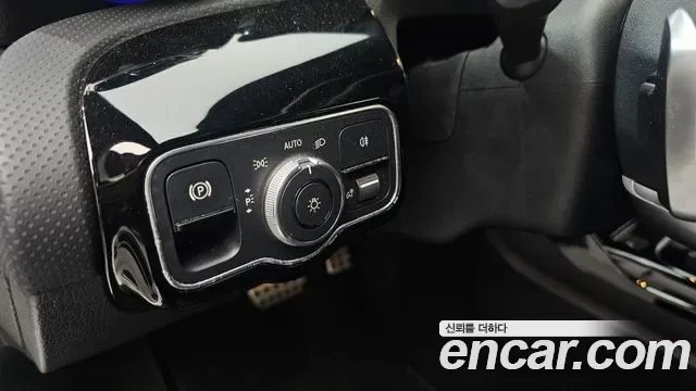 Mercedes-Benz A-Class AMG A35 4MATIC, миниатюра 25