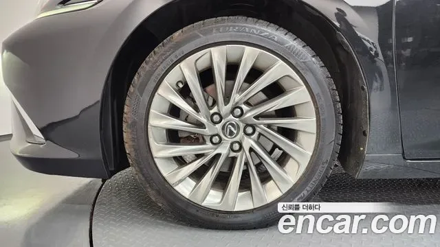 Lexus ES, миниатюра 13