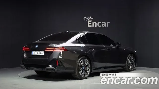 BMW 5 (G60) 530e xDrive M, миниатюра 3