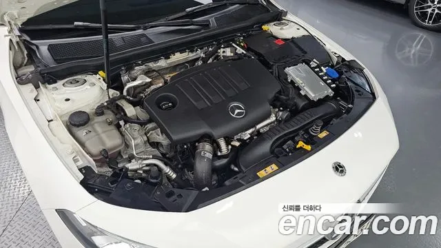 Mercedes-Benz A-Class A200d, миниатюра 17
