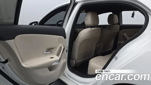 Mercedes-Benz A-Class A220, миниатюра 29