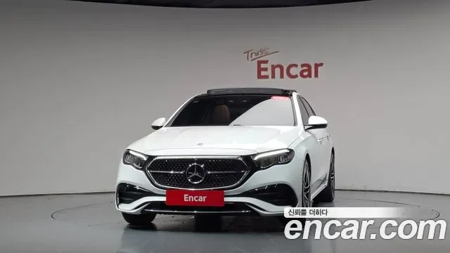 Mercedes-Benz E-Class E200 AMG Line, миниатюра 26