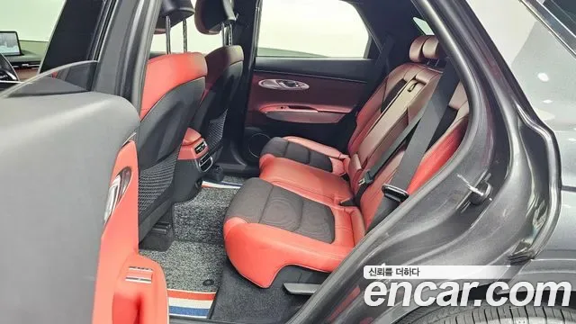Genesis GV70 2.5T бензин AWD ( ), миниатюра 3
