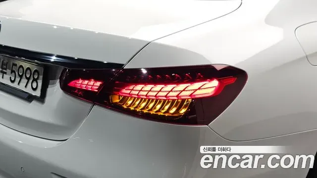 Mercedes-Benz E-Class E250, миниатюра 25