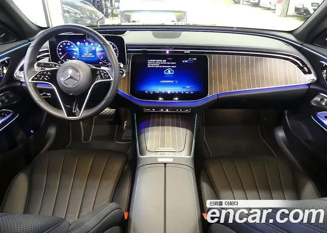 Mercedes-Benz E-Class E300 4MATIC, миниатюра 15