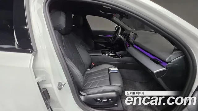 BMW 5 (G60) 520i M, миниатюра 3