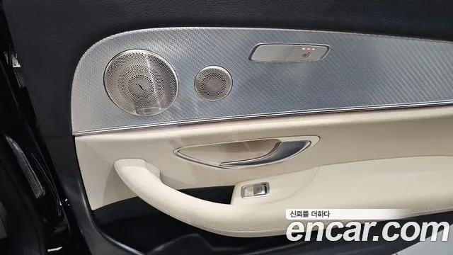 Mercedes-Benz E-Class E350 4MATIC, миниатюра 3