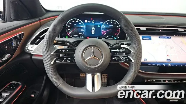 Mercedes-Benz E-Class E200 AMG Line, миниатюра 3