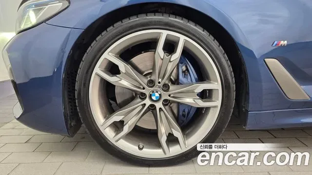 BMW 5 (G30) M550i xDrive, миниатюра 13