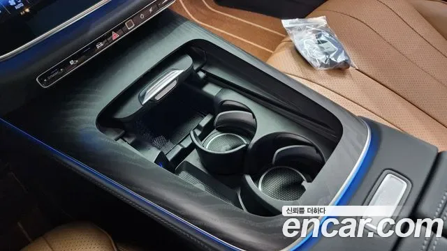 Mercedes-Benz E-Class E200 AMG Line, миниатюра 4