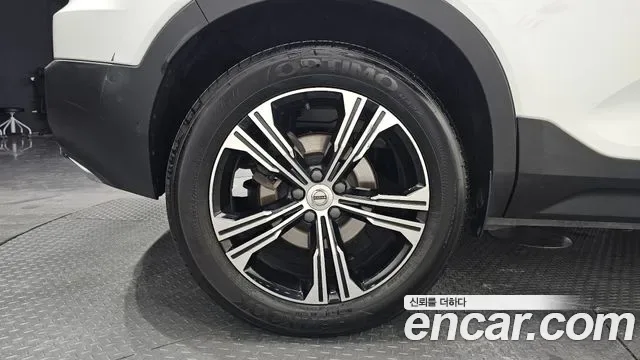 Volvo XC40 T4, миниатюра 6