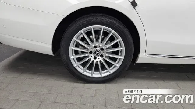 Mercedes-Benz E-Class E250, миниатюра 21