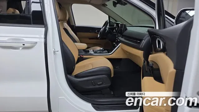 Kia Carnival дизель 9 мест, миниатюра 3
