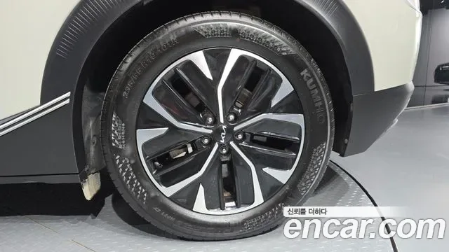 Kia EV6, миниатюра 10