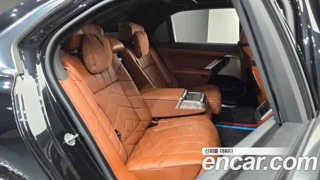 BMW 7 (G70) 740i xDrive M, миниатюра 9