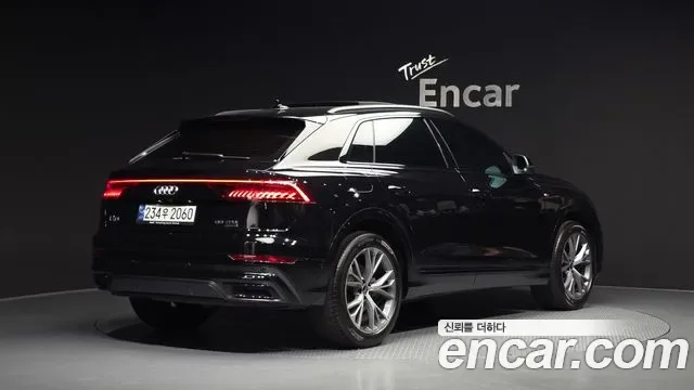 Audi Q8 55 TFSI Premium, миниатюра 4