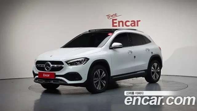 Mercedes-Benz GLA GLA220