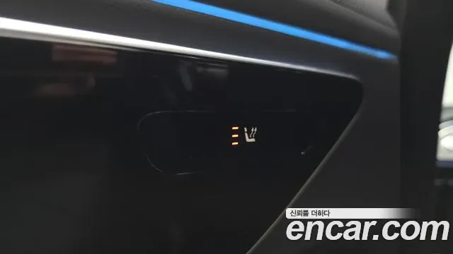 Mercedes-Benz E-Class E200, миниатюра 13