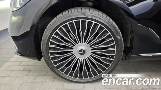 Mercedes-Benz S-Class S680 4MATIC, миниатюра 2