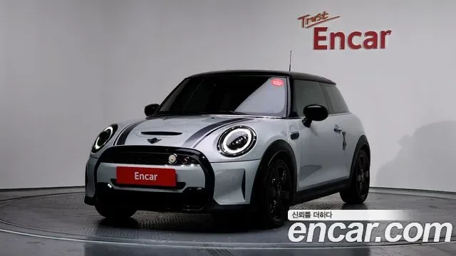 MINI Cooper III