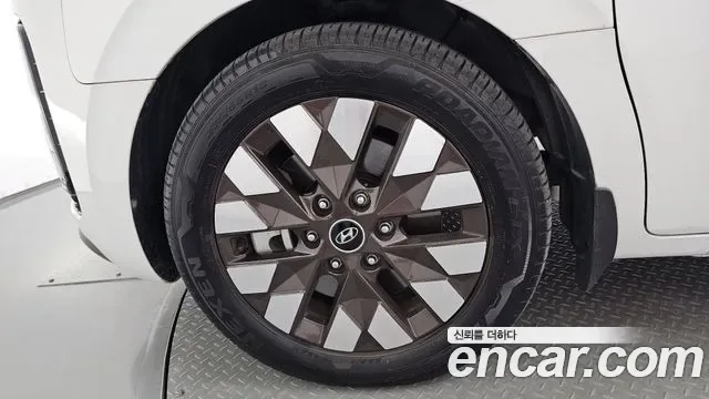 Hyundai Staria 4WD Prestige 4 мест, миниатюра 4