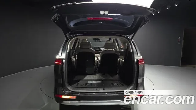 Kia Carnival дизель 7 мест Signature, миниатюра 3